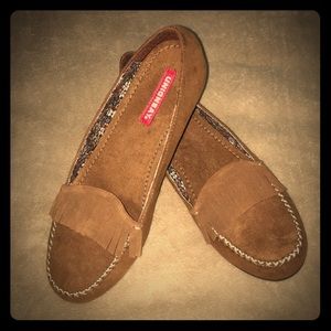 NWOT moccasin style flats